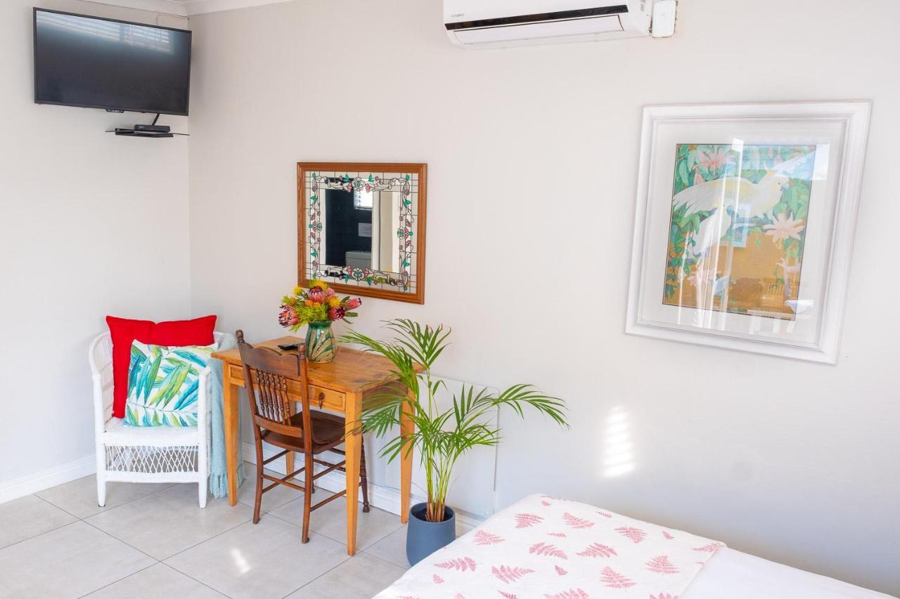 Conifer Beach House Port Elizabeth Kültér fotó